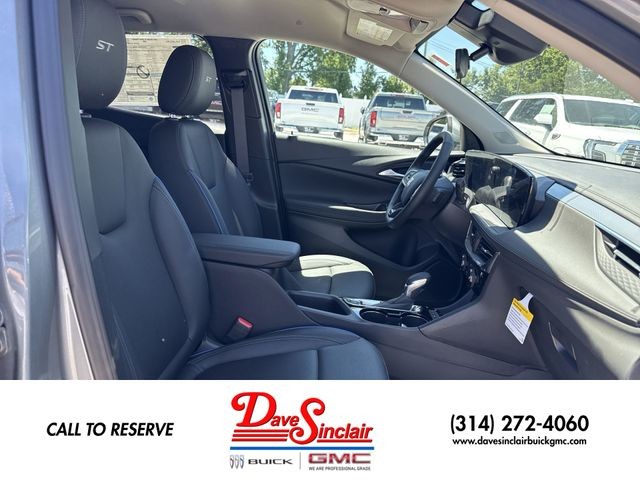 Buick Encore GX Vehicle Full-screen Gallery Image 23