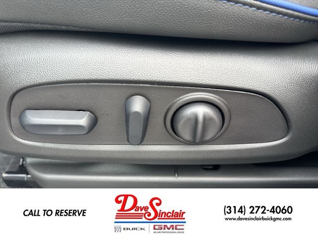 Buick Encore GX Vehicle Full-screen Gallery Image 12