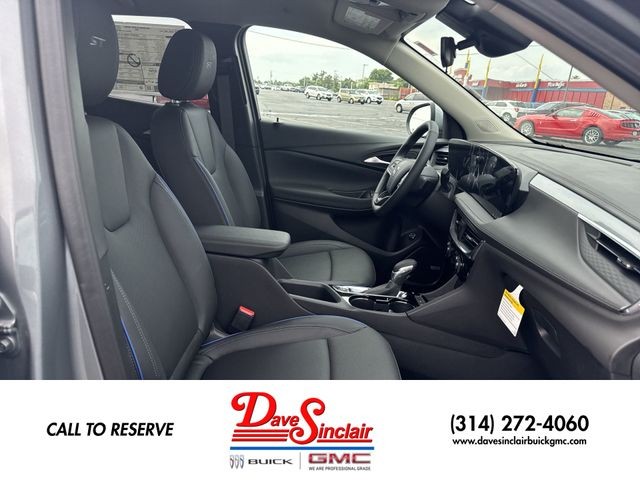 Buick Encore GX Vehicle Full-screen Gallery Image 23