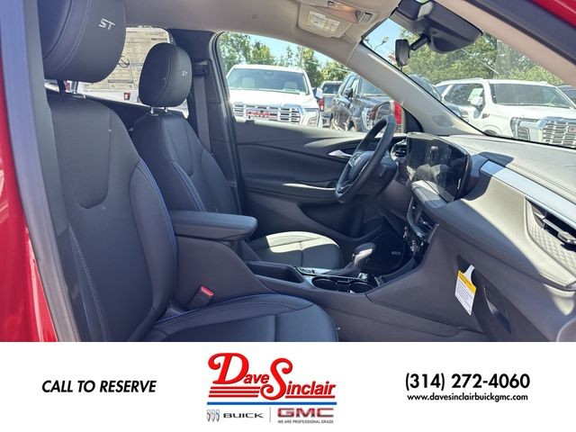 Buick Encore GX Vehicle Full-screen Gallery Image 23