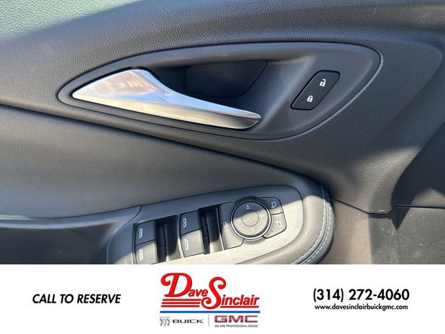 Buick Encore GX Vehicle Full-screen Gallery Image 13