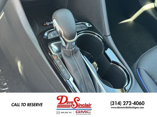 Buick Encore GX Vehicle Full-screen Gallery Image 19