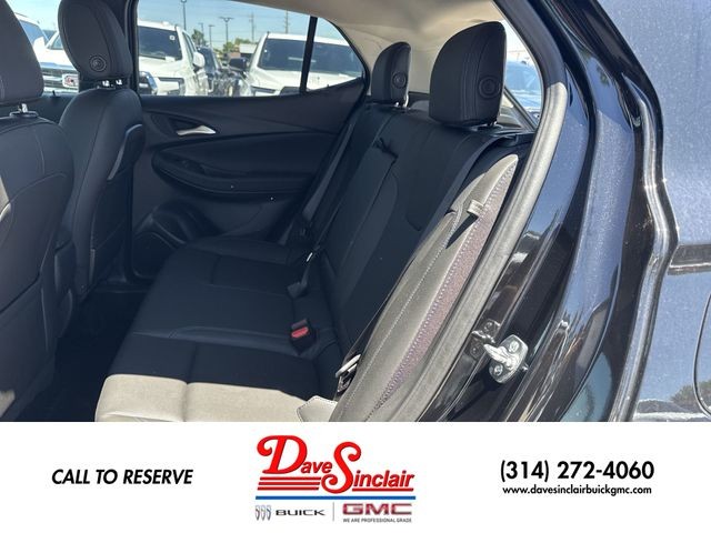 Buick Encore GX Vehicle Full-screen Gallery Image 21
