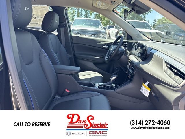 Buick Encore GX Vehicle Full-screen Gallery Image 23