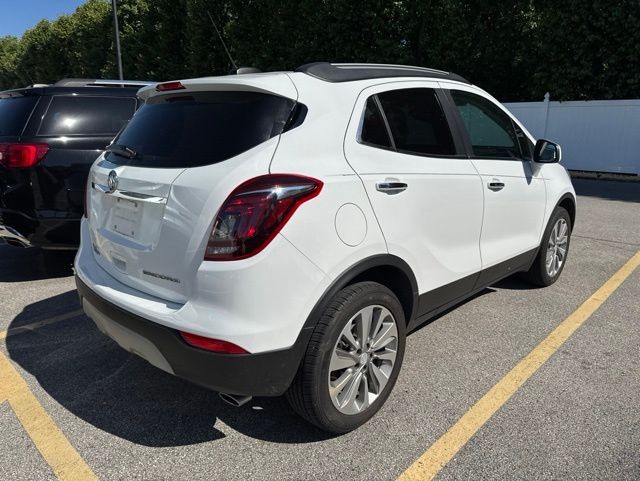 Buick Encore Vehicle Full-screen Gallery Image 08