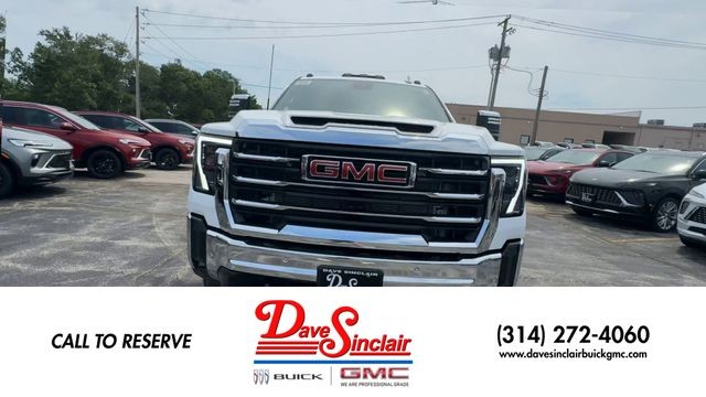 GMC Sierra 2500HD Vehicle Full-screen Gallery Image 03