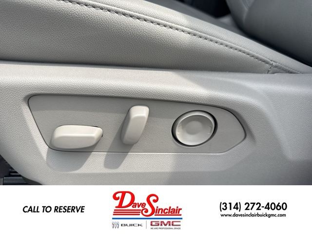 GMC Sierra 2500HD Vehicle Full-screen Gallery Image 12