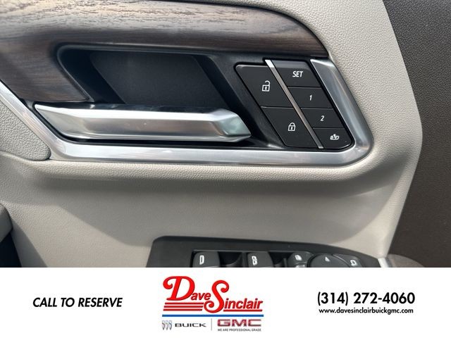 GMC Sierra 2500HD Vehicle Full-screen Gallery Image 13