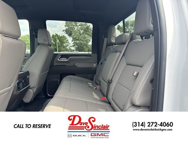 GMC Sierra 2500HD Vehicle Full-screen Gallery Image 22
