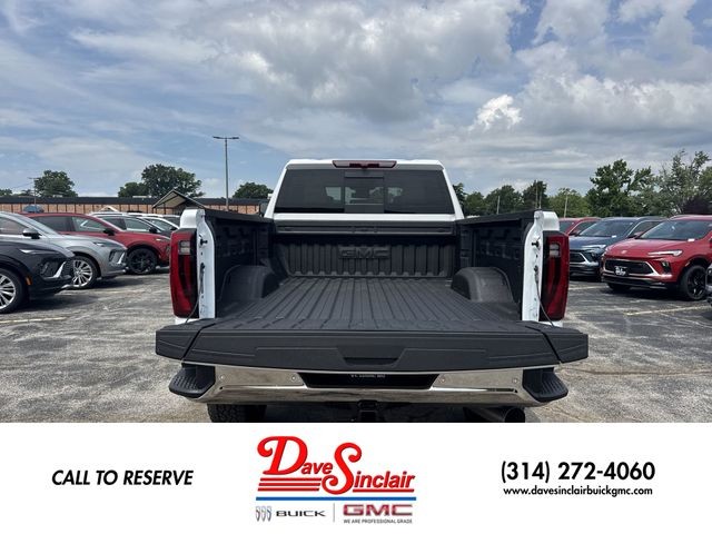 GMC Sierra 2500HD Vehicle Full-screen Gallery Image 23