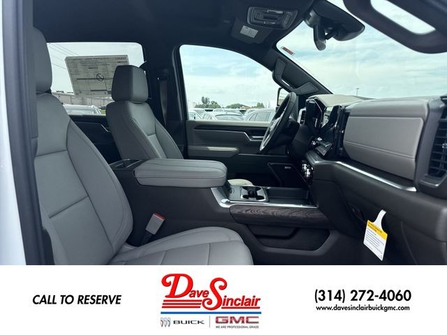 GMC Sierra 2500HD Vehicle Full-screen Gallery Image 24