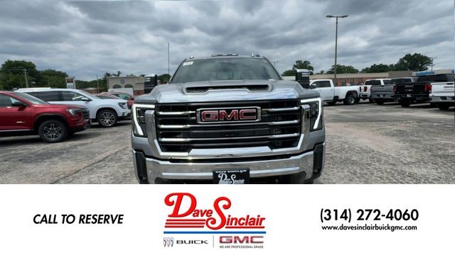 GMC Sierra 3500HD Vehicle Full-screen Gallery Image 03