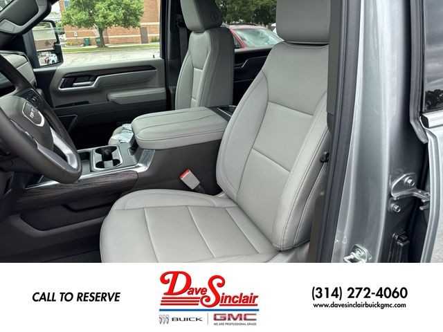 GMC Sierra 3500HD Vehicle Full-screen Gallery Image 19