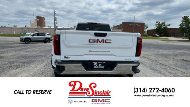 GMC Sierra 3500HD Vehicle Full-screen Gallery Image 07
