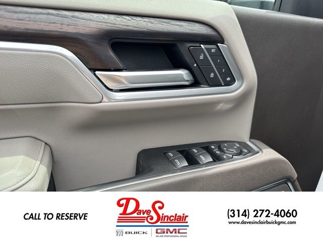 GMC Sierra 3500HD Vehicle Full-screen Gallery Image 21