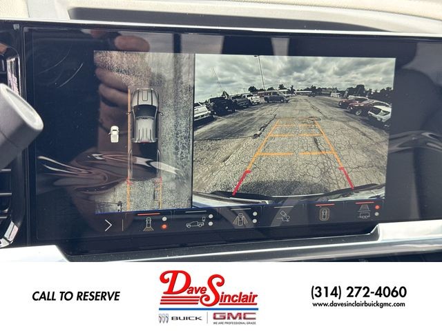 GMC Sierra 3500HD Vehicle Full-screen Gallery Image 25