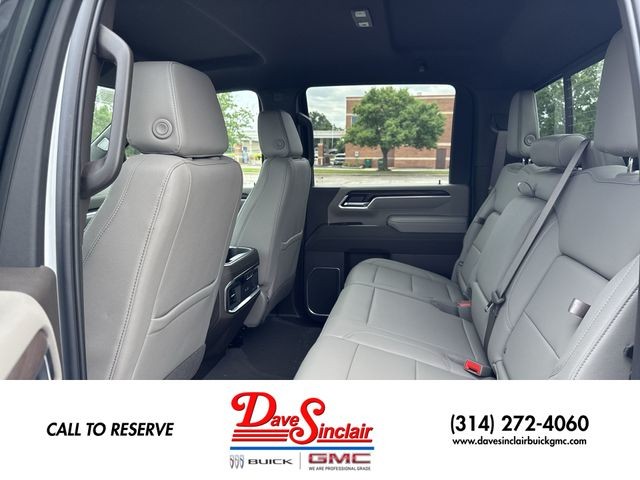 GMC Sierra 3500HD Vehicle Full-screen Gallery Image 31