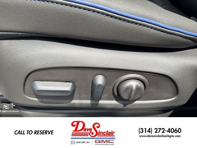 Buick Encore GX Vehicle Full-screen Gallery Image 12