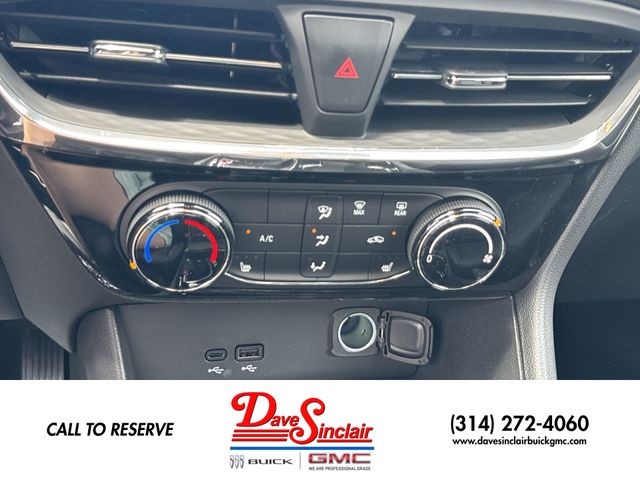 Buick Encore GX Vehicle Full-screen Gallery Image 18