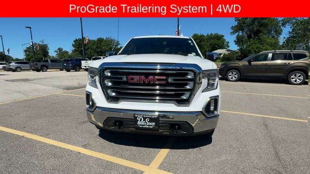 GMC Sierra 1500 Vehicle Full-screen Gallery Image 03