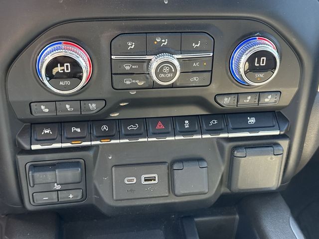 GMC Sierra 1500 Vehicle Full-screen Gallery Image 22