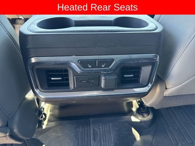 GMC Sierra 1500 Vehicle Full-screen Gallery Image 25