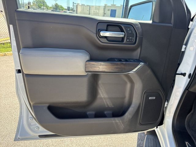 GMC Sierra 1500 Vehicle Full-screen Gallery Image 26