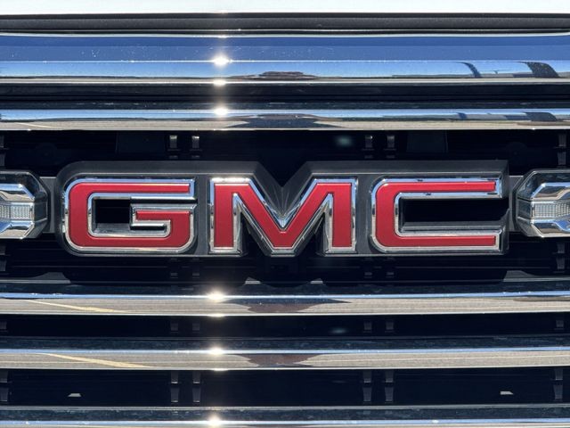 GMC Sierra 1500 Vehicle Full-screen Gallery Image 35