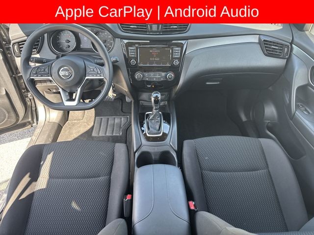Nissan Rogue Sport Vehicle Full-screen Gallery Image 23