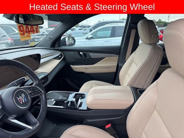 Buick Enclave Vehicle Full-screen Gallery Image 11