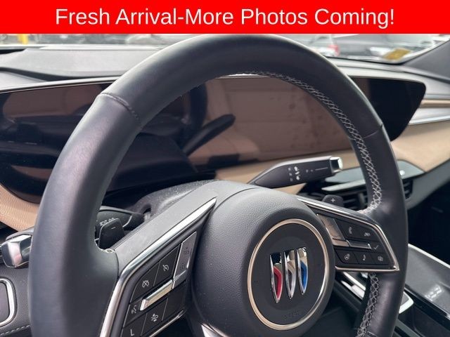 Buick Enclave Vehicle Full-screen Gallery Image 13