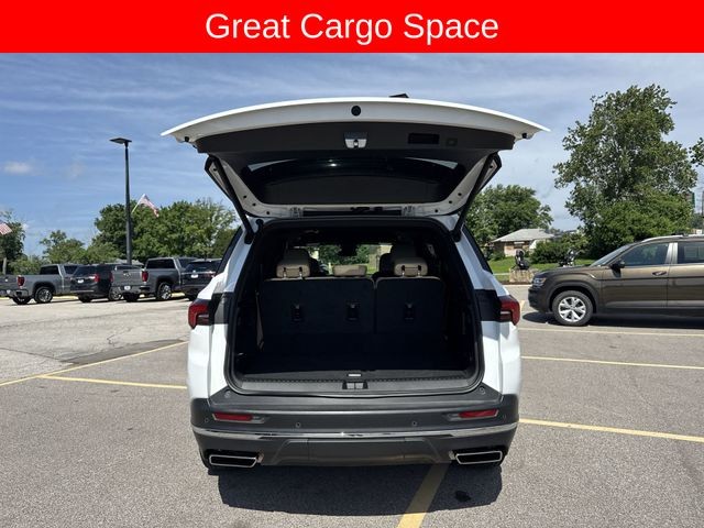 Buick Enclave Vehicle Full-screen Gallery Image 30