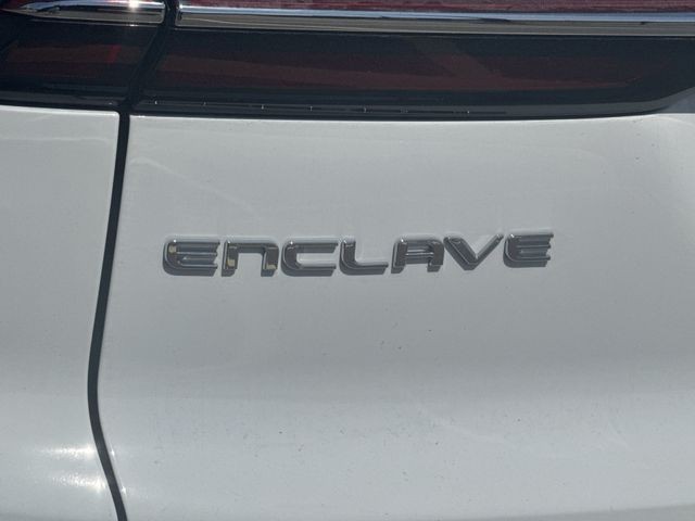 Buick Enclave Vehicle Full-screen Gallery Image 36