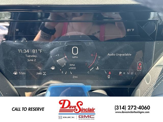 GMC Yukon XL Vehicle Full-screen Gallery Image 15