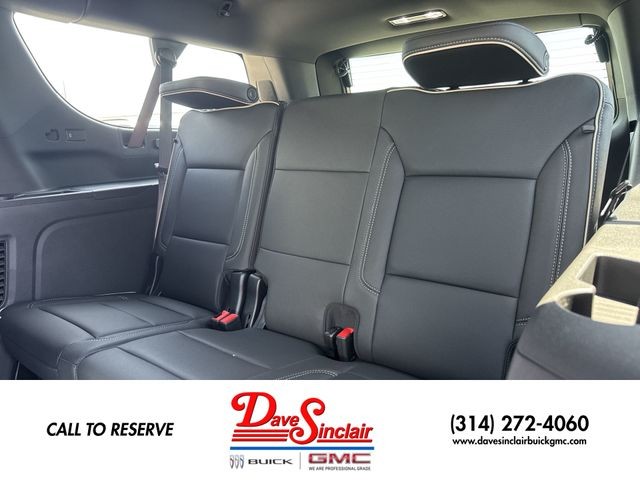 GMC Yukon XL Vehicle Full-screen Gallery Image 24