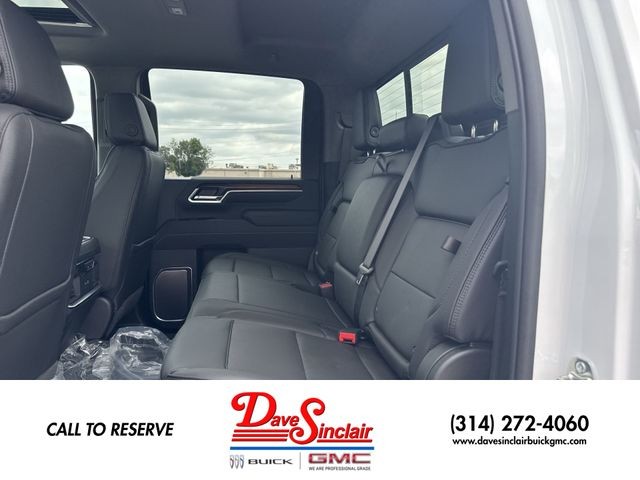 GMC Sierra 3500HD Vehicle Full-screen Gallery Image 23