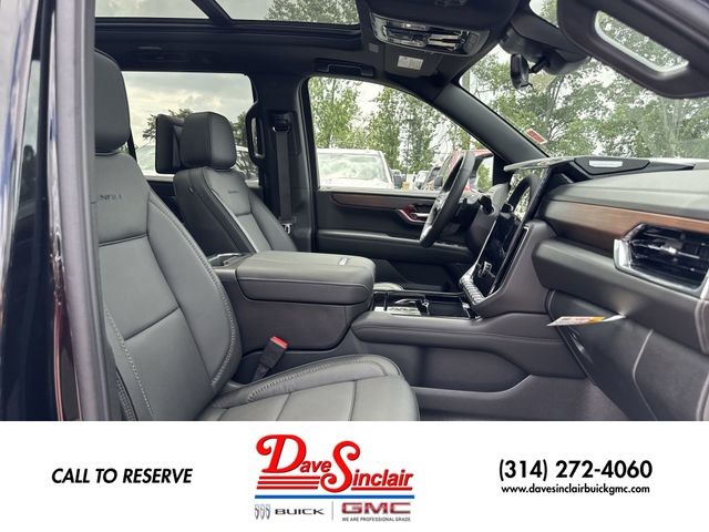 GMC Yukon Vehicle Full-screen Gallery Image 26