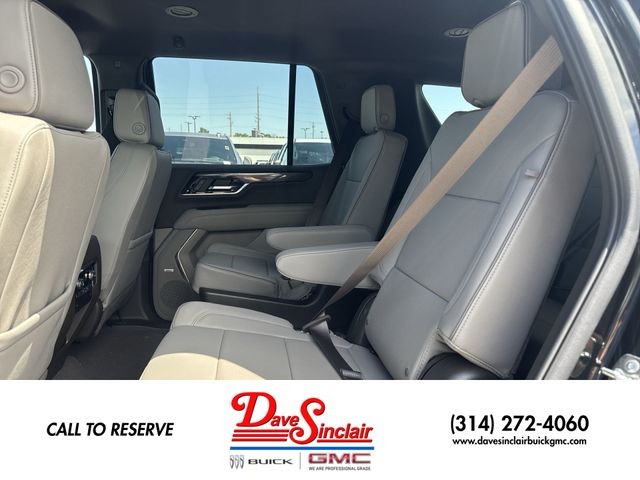 GMC Yukon Vehicle Full-screen Gallery Image 22