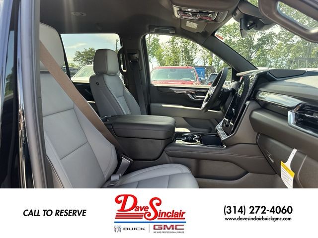 GMC Yukon Vehicle Full-screen Gallery Image 25