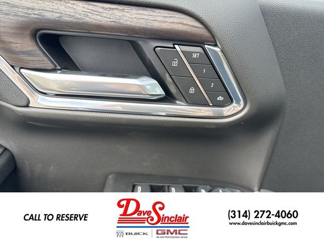 GMC Sierra 1500 Vehicle Full-screen Gallery Image 13
