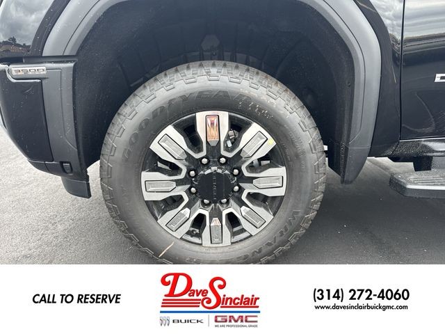 GMC Sierra 3500HD Vehicle Full-screen Gallery Image 10