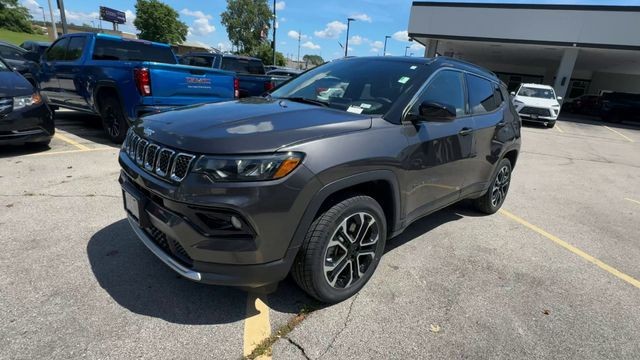 Jeep Compass Vehicle Full-screen Gallery Image 05