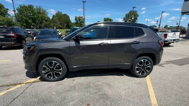 Jeep Compass Vehicle Full-screen Gallery Image 06