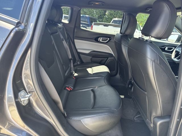 Jeep Compass Vehicle Full-screen Gallery Image 29