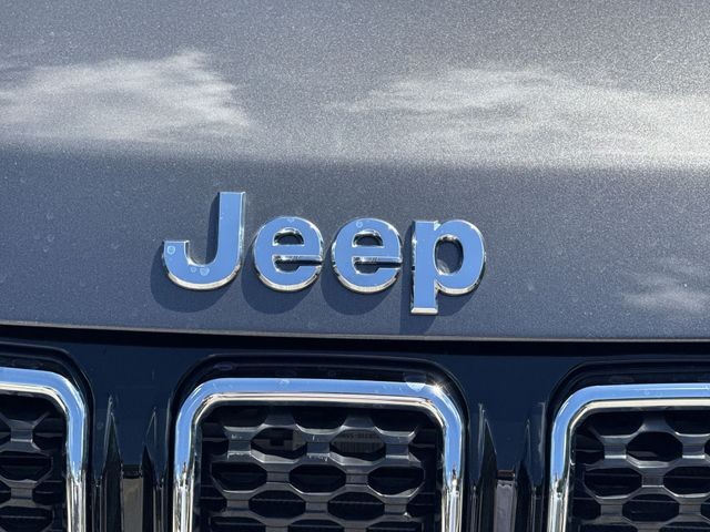 Jeep Compass Vehicle Full-screen Gallery Image 33