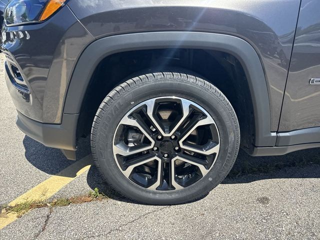 Jeep Compass Vehicle Full-screen Gallery Image 35