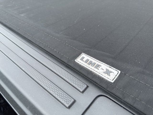 Ford F-150 Vehicle Full-screen Gallery Image 19