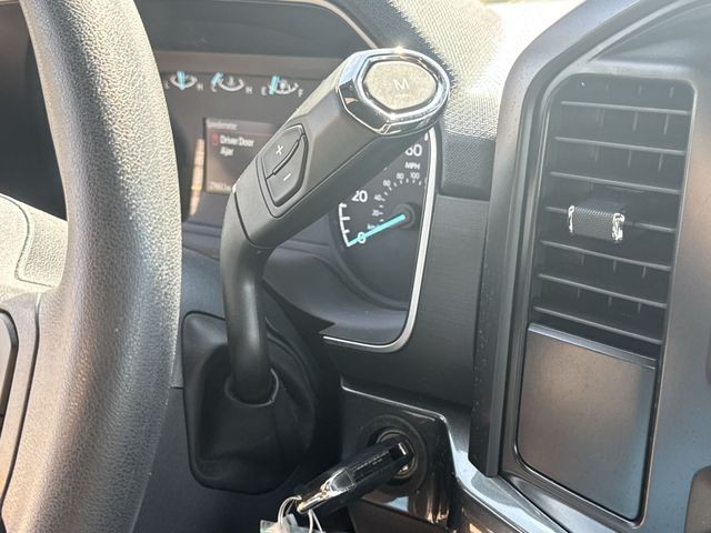 Ford F-150 Vehicle Full-screen Gallery Image 20