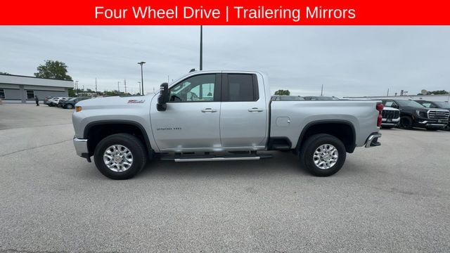 Chevrolet Silverado 2500HD Vehicle Full-screen Gallery Image 06