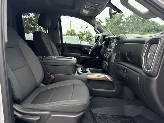 Chevrolet Silverado 2500HD Vehicle Full-screen Gallery Image 30